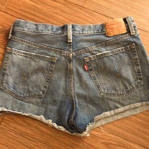 Levi’s 501 cutoff shorts